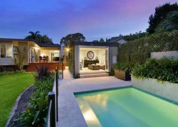 Glass Balustrade Stairs and Pool Fencing: Combining Style and Safety for Your Home