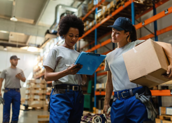 Industrial Packaging Supplies: What Modern Manufacturers Need to Ship Safely and Efficiently